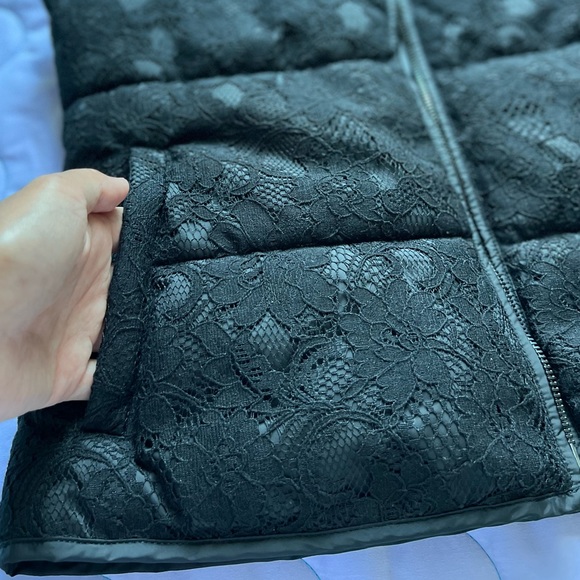 Banana Republic Black Lace Puff Vest - Picture 12 of 14